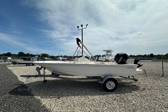 BOSTON WHALER 170 MONTAUK