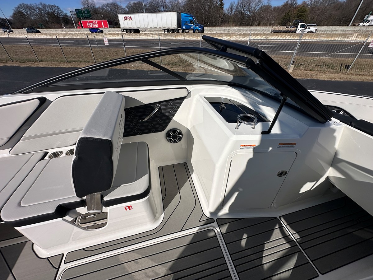 SEA RAY SPX 210 OUTBOARD, photo 9