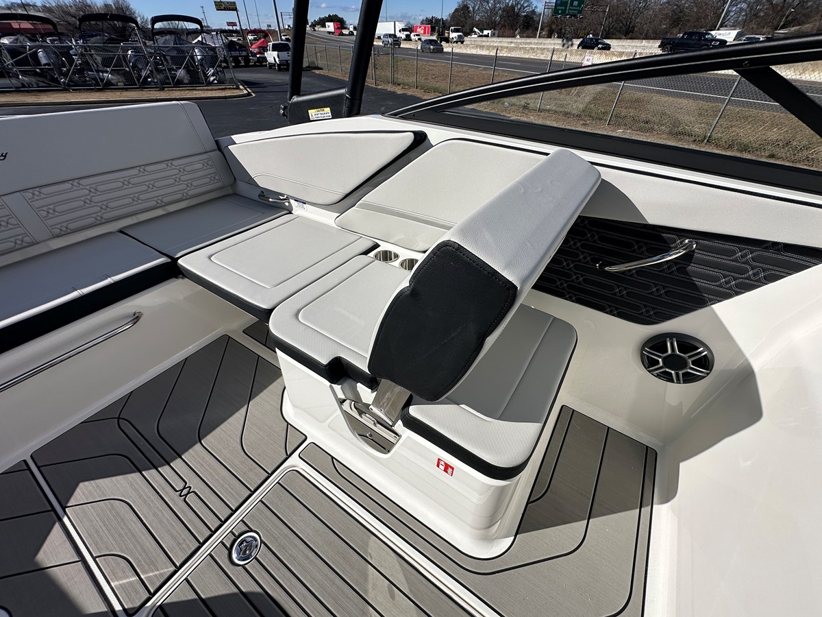 SEA RAY SPX 210 OUTBOARD, photo 10