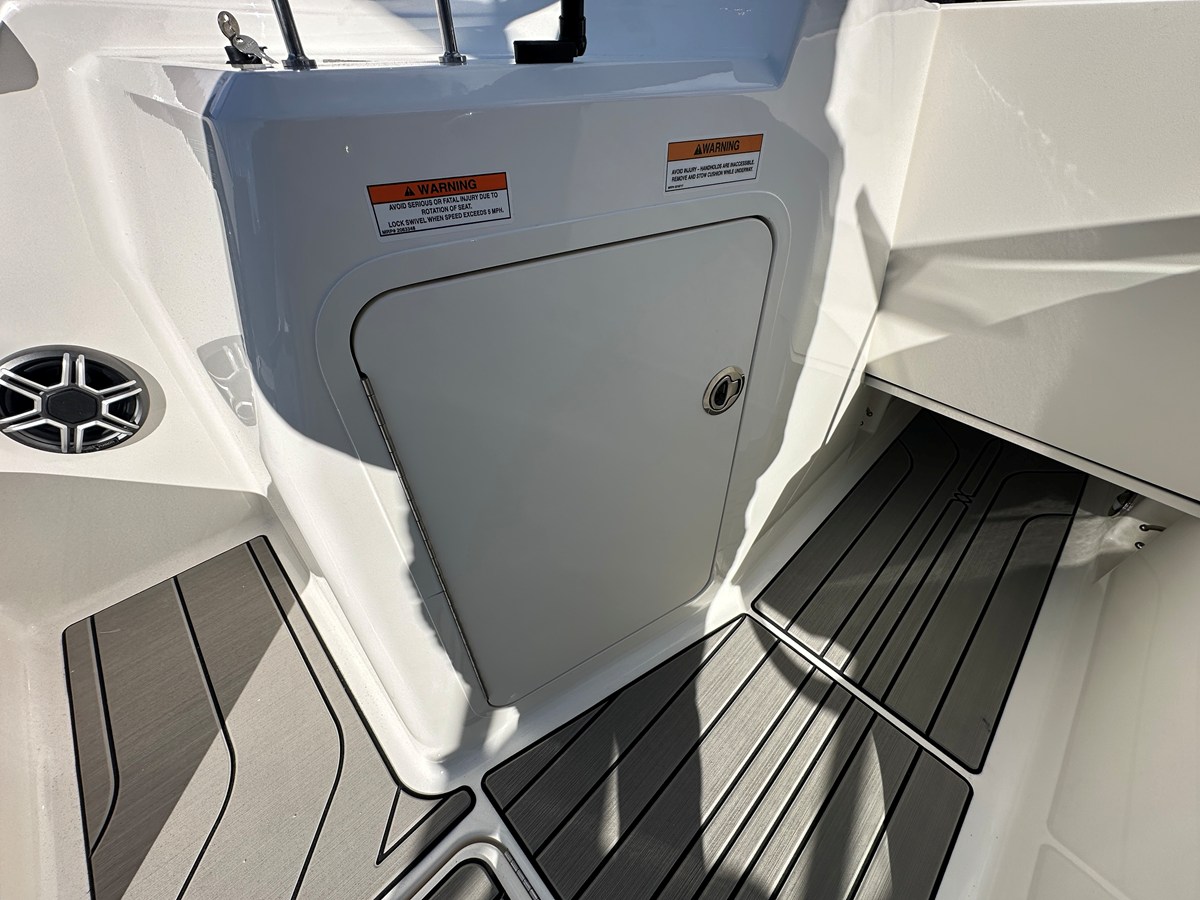 SEA RAY SPX 210 OUTBOARD, photo 12