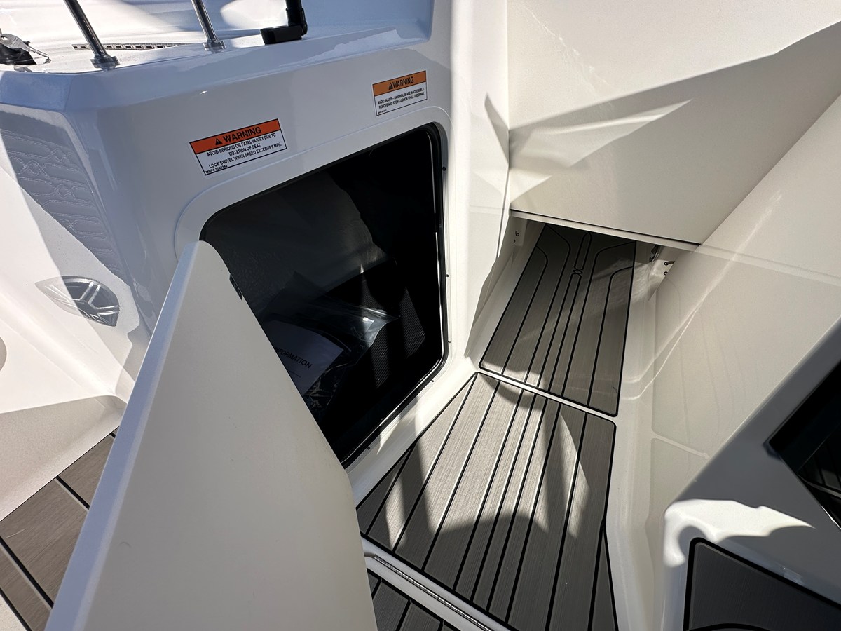 SEA RAY SPX 210 OUTBOARD, photo 13