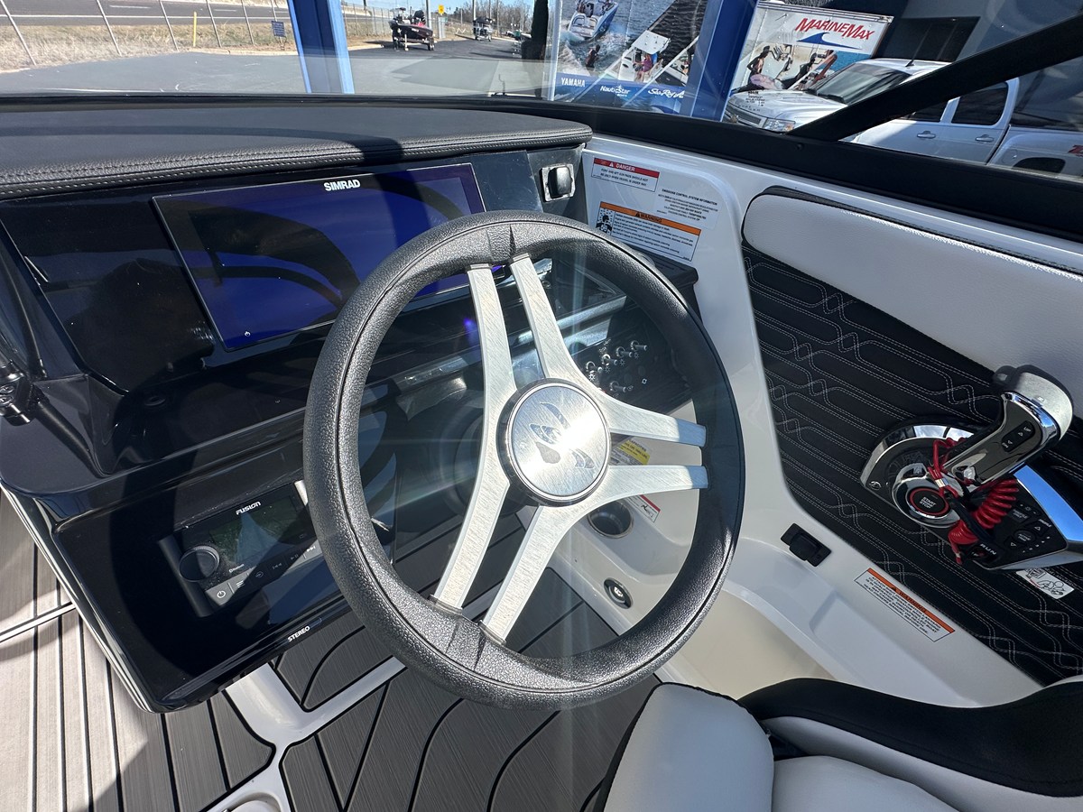 SEA RAY SPX 210 OUTBOARD, photo 15