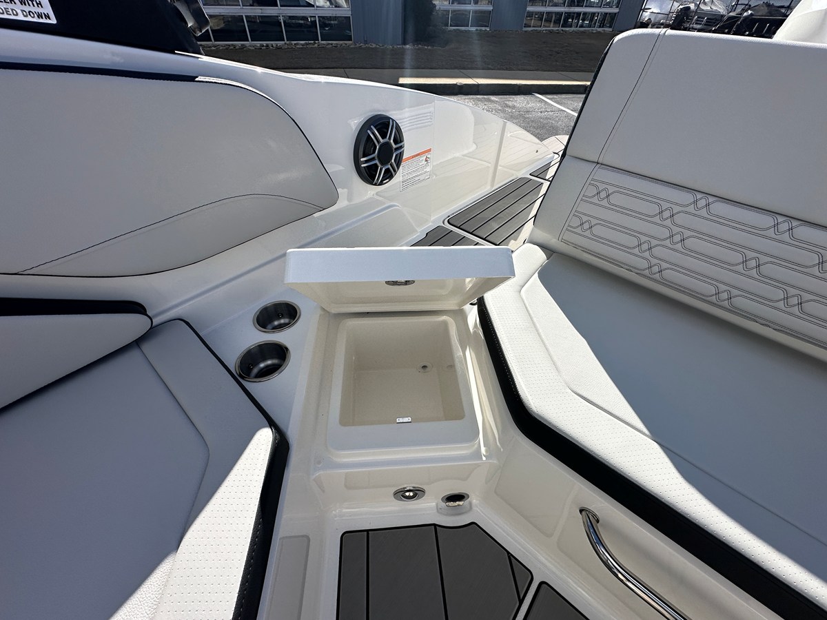 SEA RAY SPX 210 OUTBOARD, photo 22