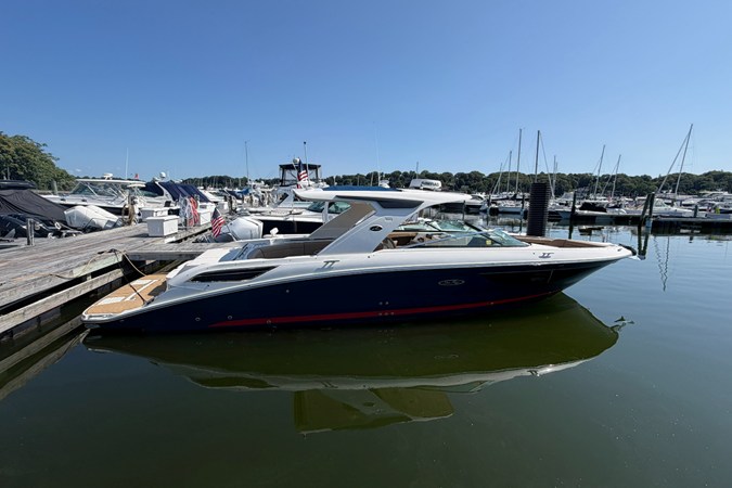 SEA RAY 350 SLX — 2021 Sea Ray 350 SLX