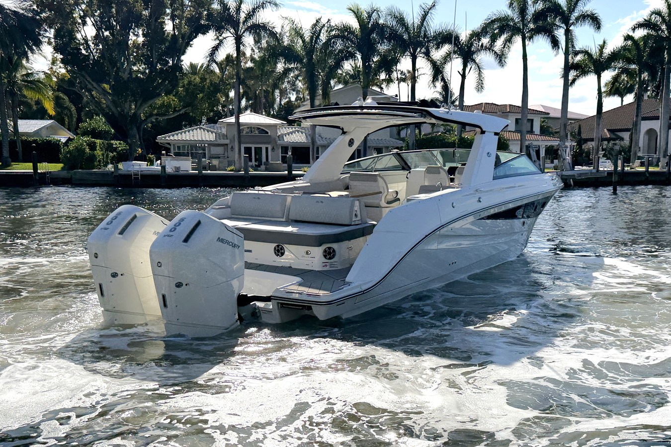 Sea Ray SLX 400 Outboard — 2026 Sea Ray SLX 400 Outboard — photo 5