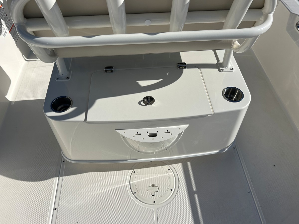 BOSTON WHALER 210 MONTAUK, photo 13