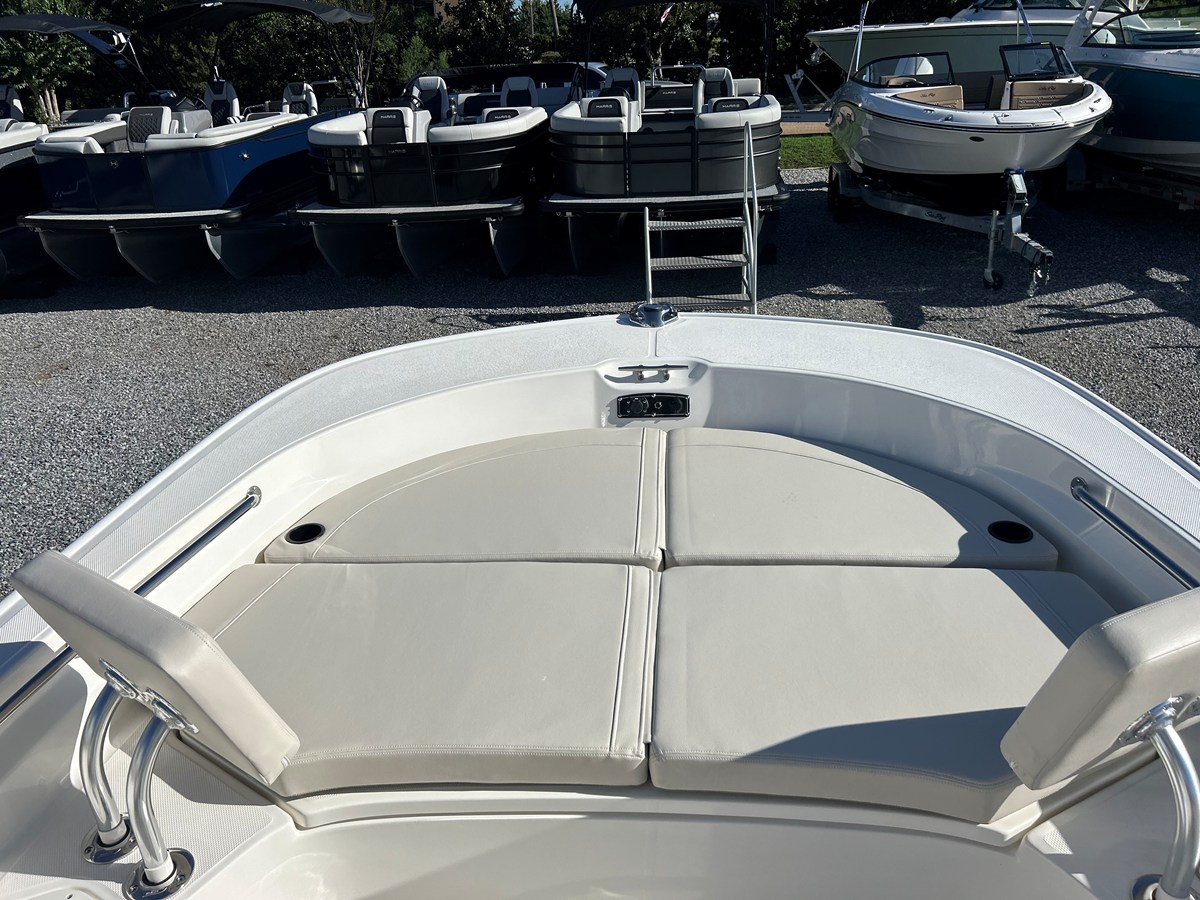 BOSTON WHALER 210 MONTAUK, photo 21