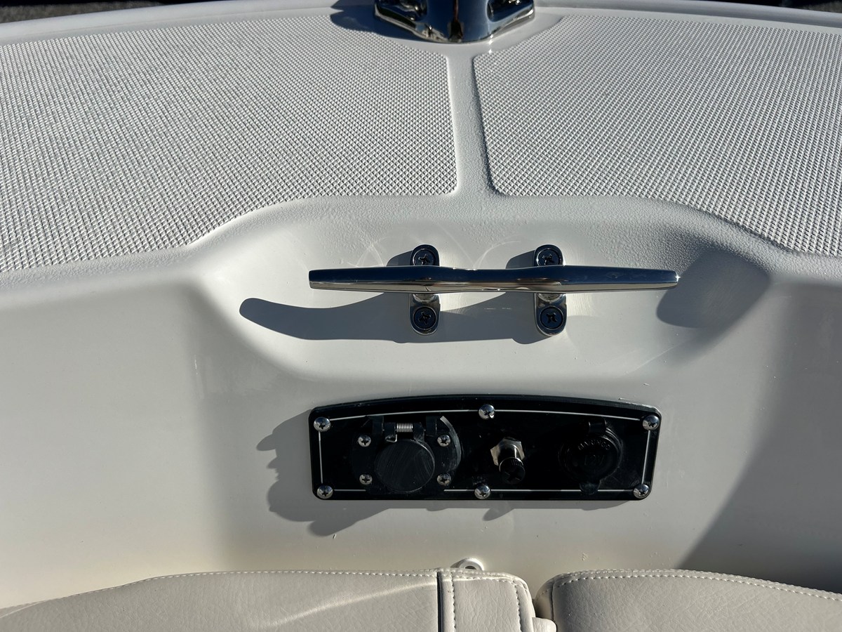 BOSTON WHALER 210 MONTAUK, photo 24