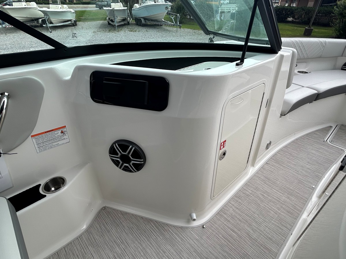 SEA RAY SDX 250 OUTBOARD, photo 18