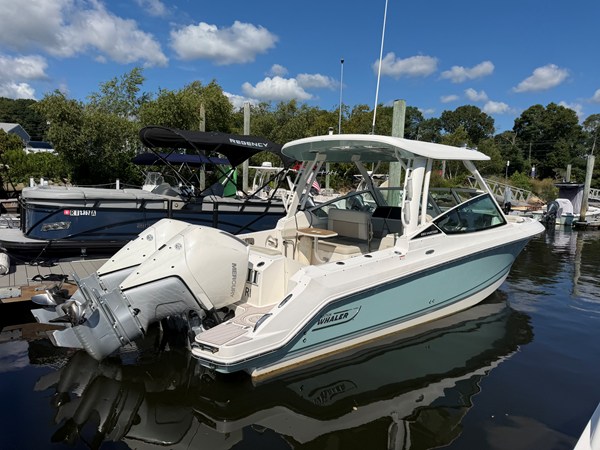 BOSTON WHALER 280 VANTAGE — 2021 Boston Whaler 280 Vantage