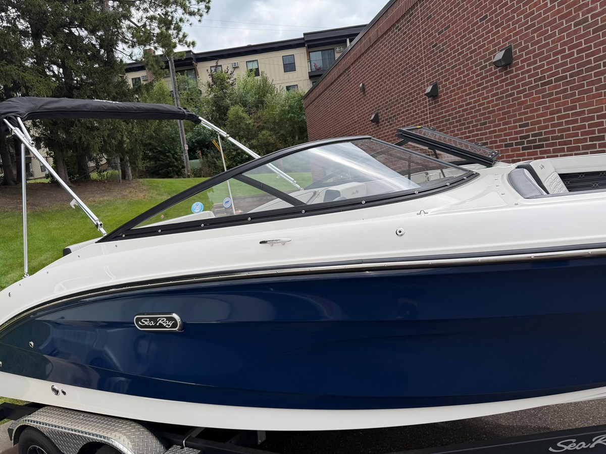 Sea Ray 21 SPX — 2025 Sea Ray 21 SPX — photo 4