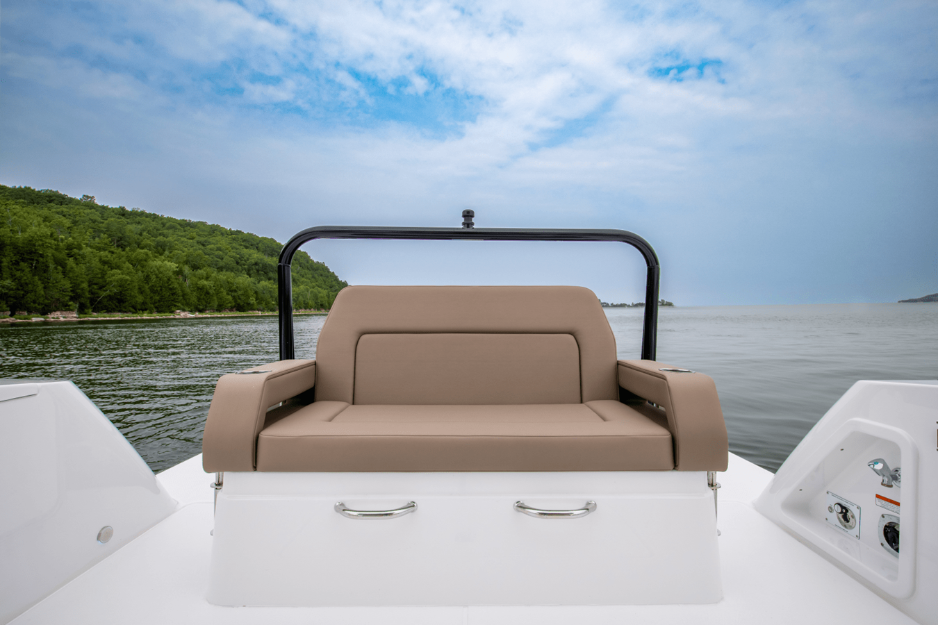CRUISERS YACHTS 38 VTR EC, photo 10