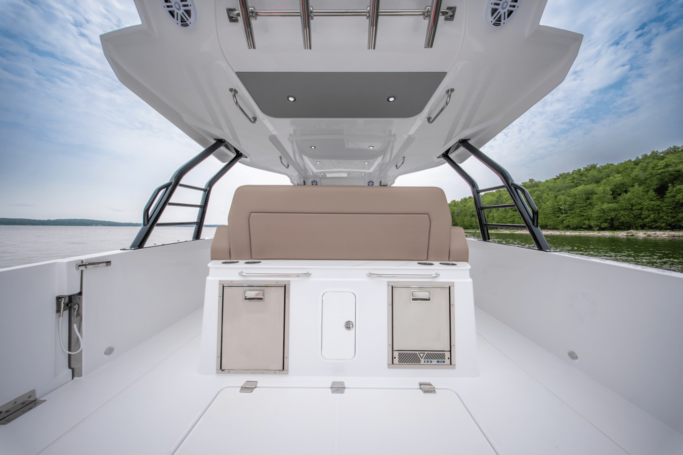 CRUISERS YACHTS 38 VTR EC, photo 12