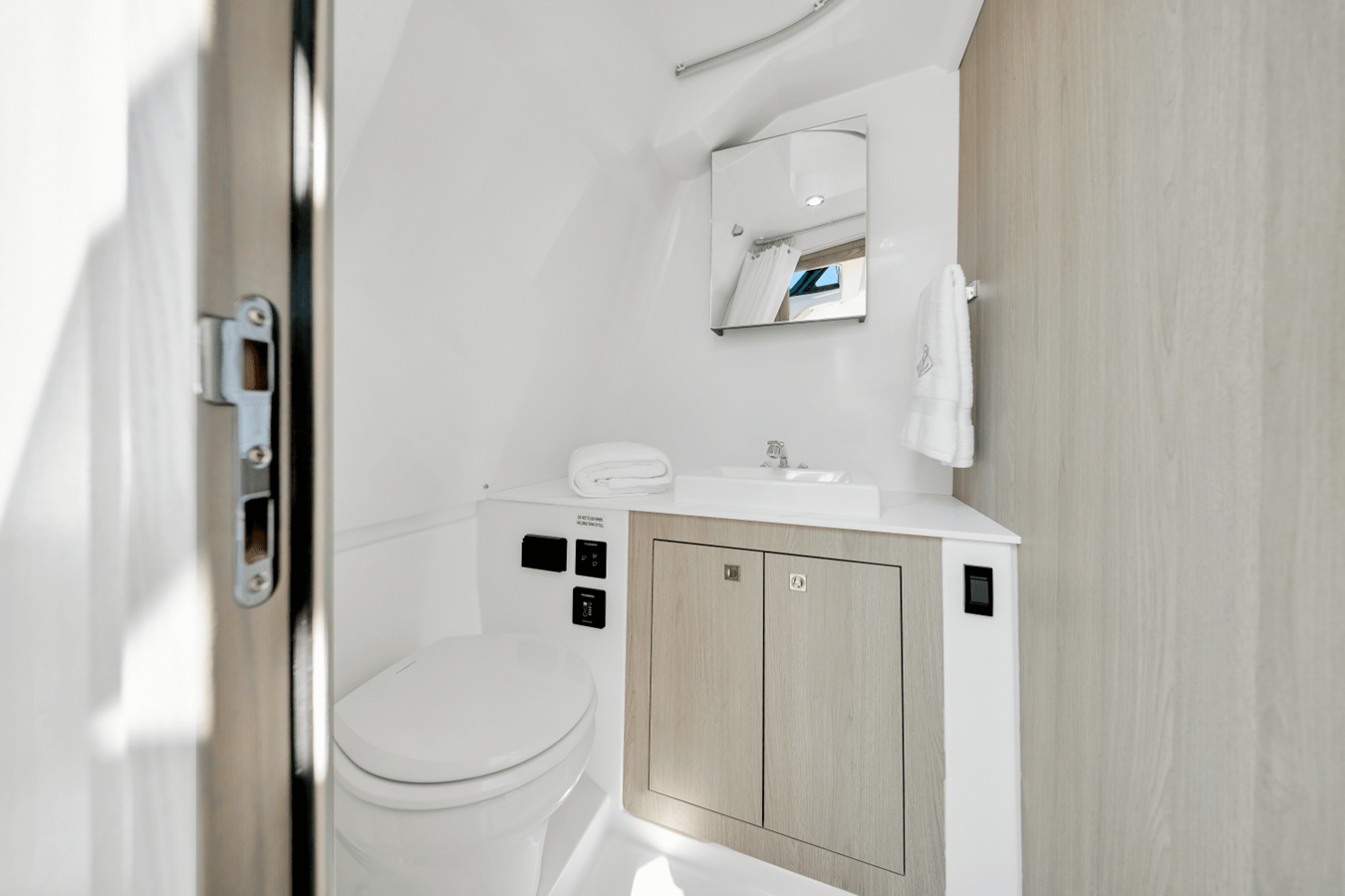 CRUISERS YACHTS 38 VTR EC, photo 21