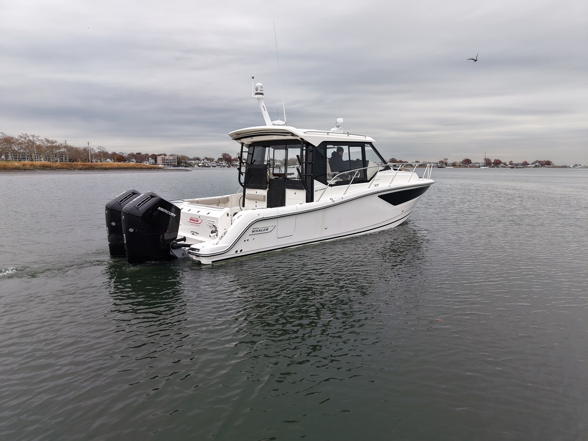 BOSTON WHALER 365 CONQUEST, photo 3