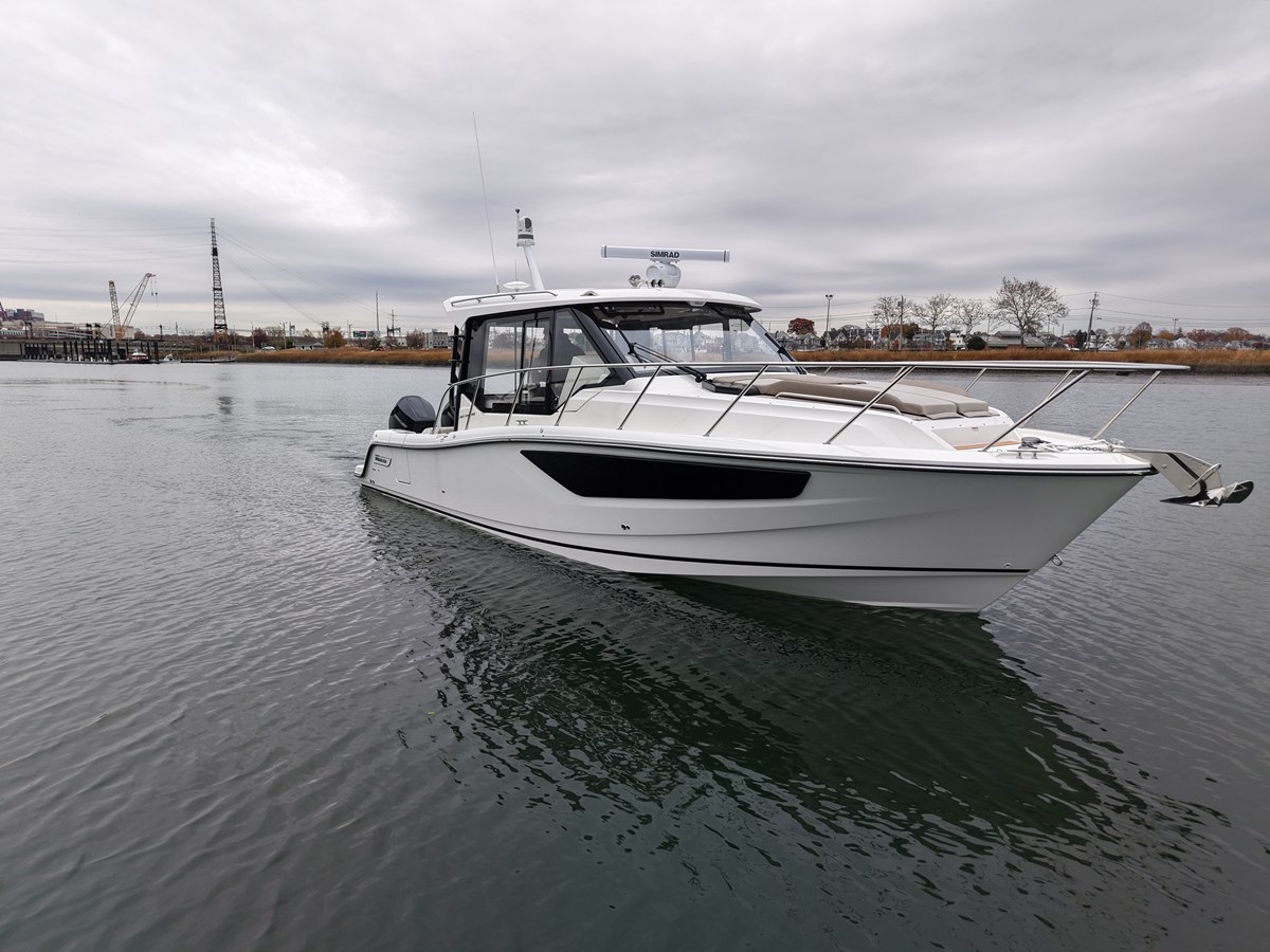 BOSTON WHALER 365 CONQUEST, photo 4