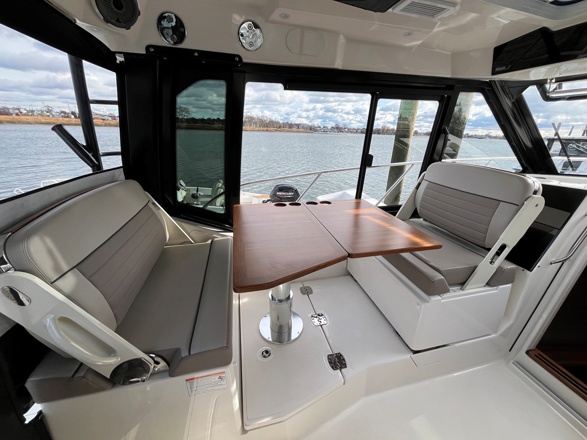 BOSTON WHALER 365 CONQUEST, photo 25
