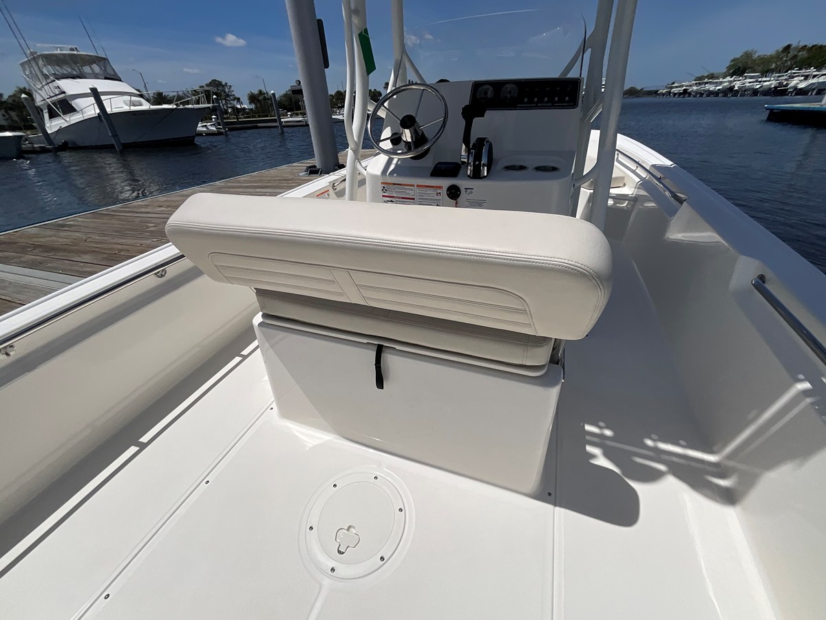 BOSTON WHALER 190 MONTAUK, photo 8