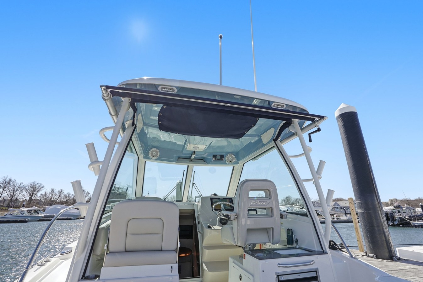 BOSTON WHALER 285 CONQUEST, photo 13