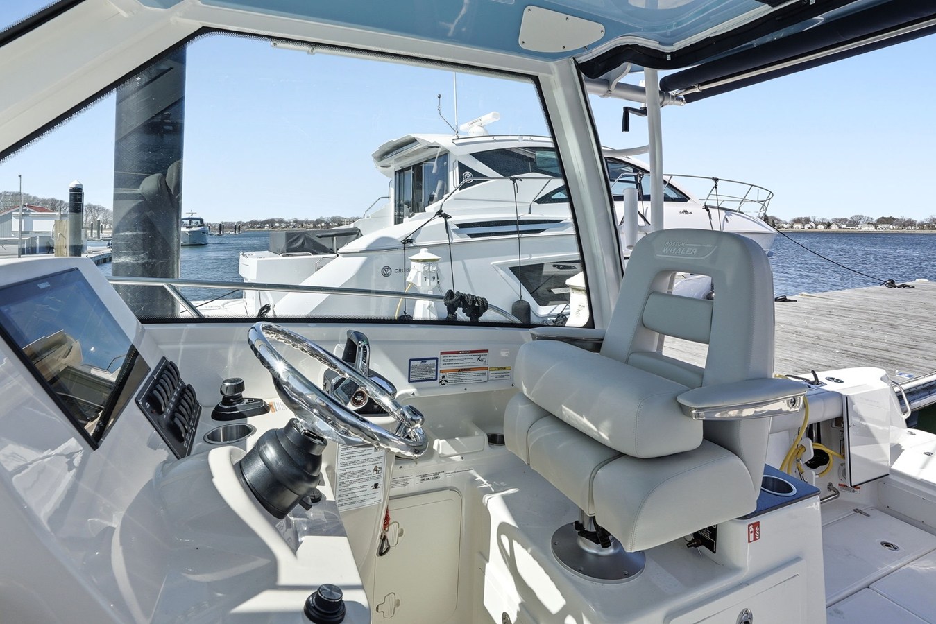 BOSTON WHALER 285 CONQUEST, photo 19