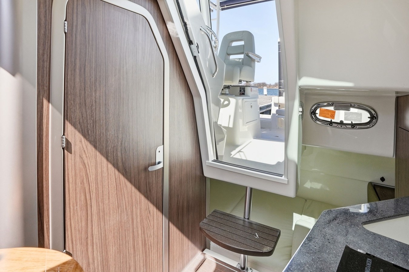 BOSTON WHALER 285 CONQUEST, photo 26