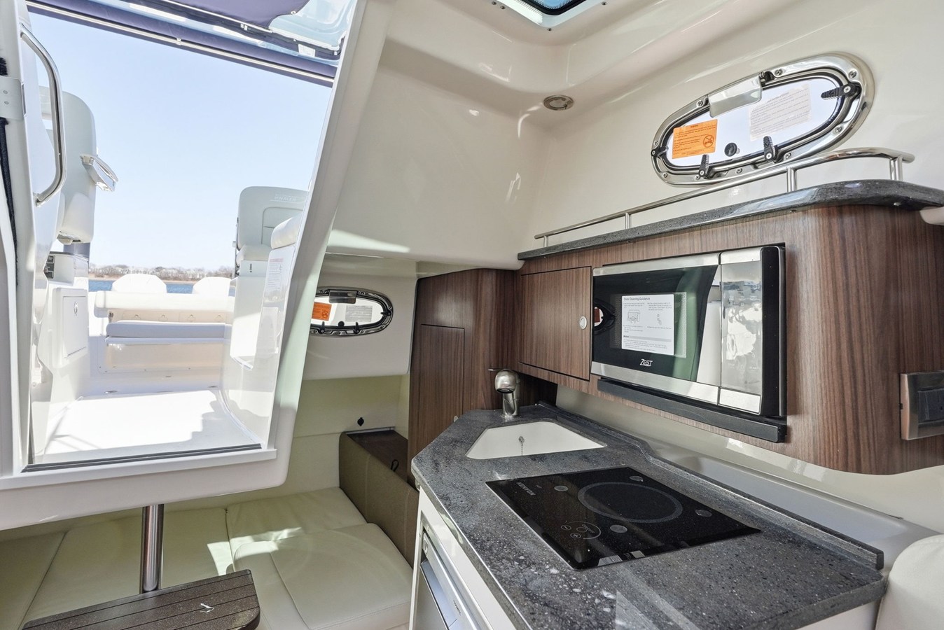 BOSTON WHALER 285 CONQUEST, photo 34