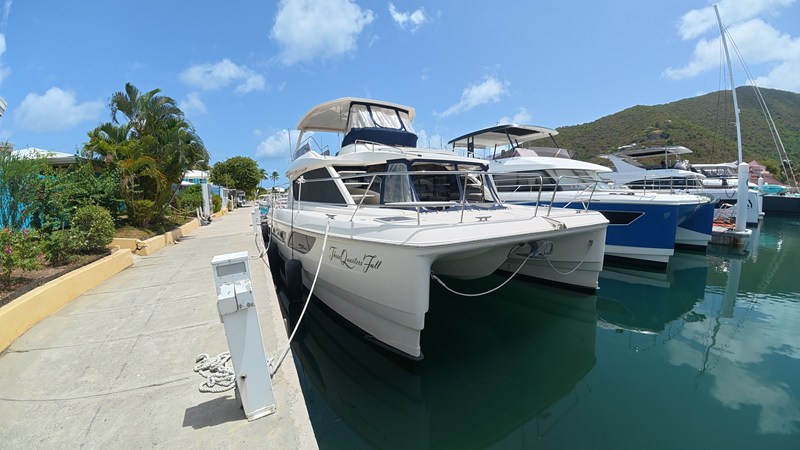 AQUILA 48 — 2016 Aquila 48