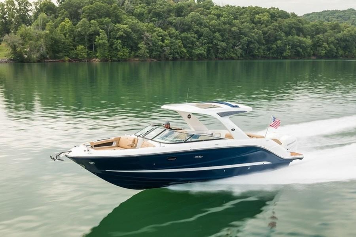 Sea Ray SLX 310 Outboard — 2025 Sea Ray SLX 310 Outboard — photo 2