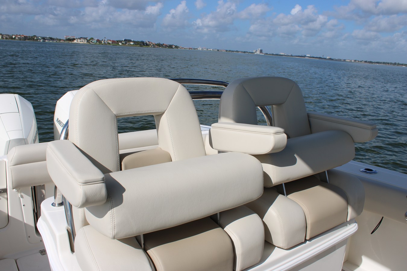 BOSTON WHALER 250 OUTRAGE, photo 12