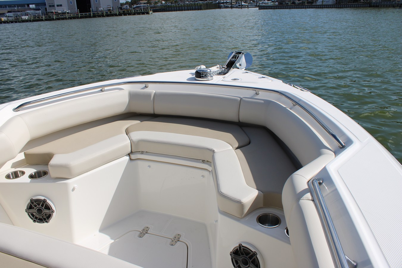 BOSTON WHALER 250 OUTRAGE, photo 23
