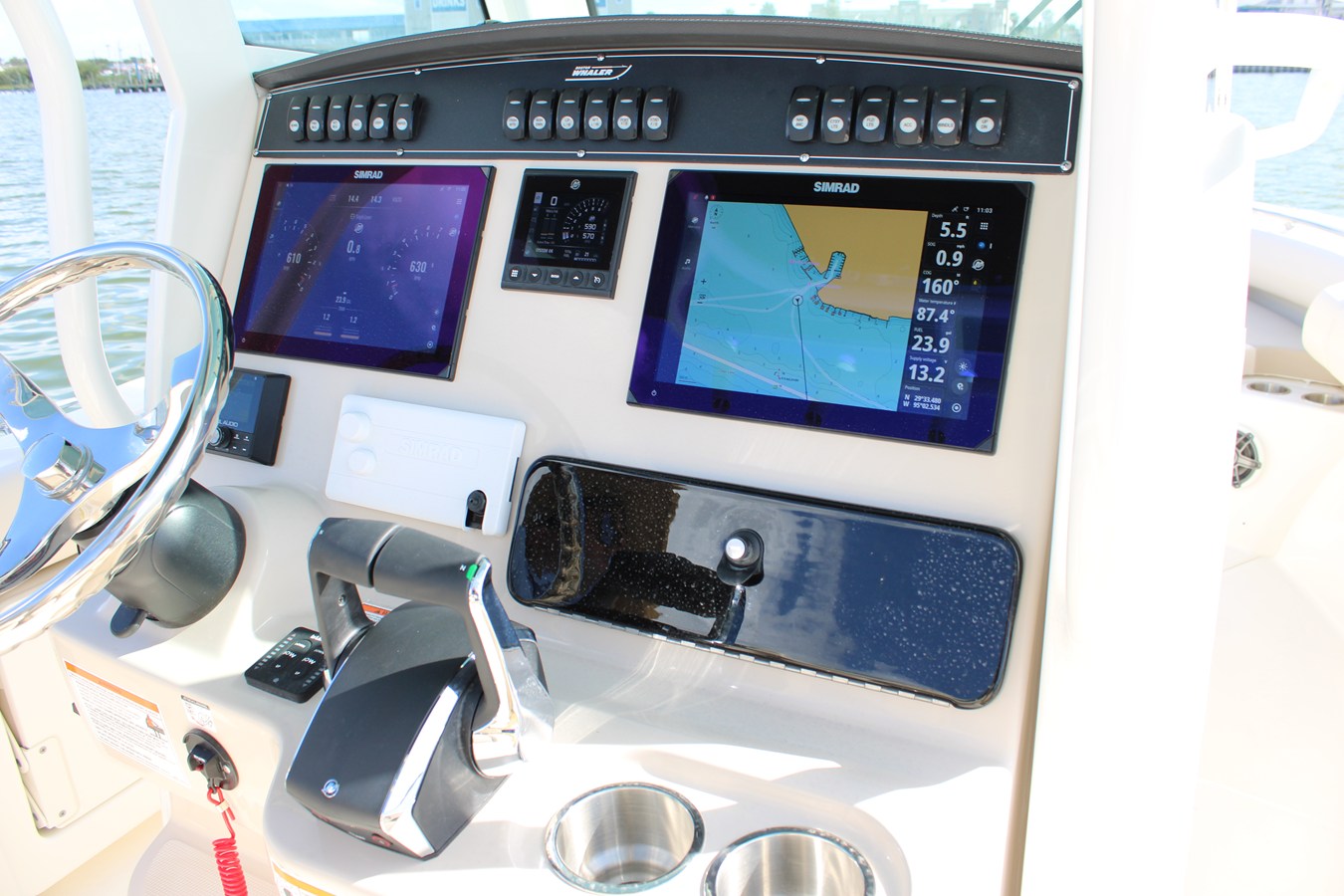 BOSTON WHALER 250 OUTRAGE, photo 24