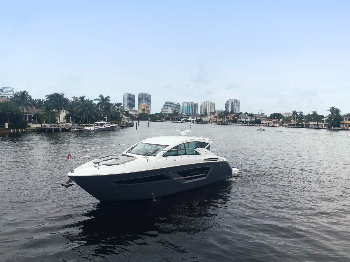 Cruisers Yachts 46 CANTIUS — 2023 Cruisers Yachts 46 Cantius — photo 2