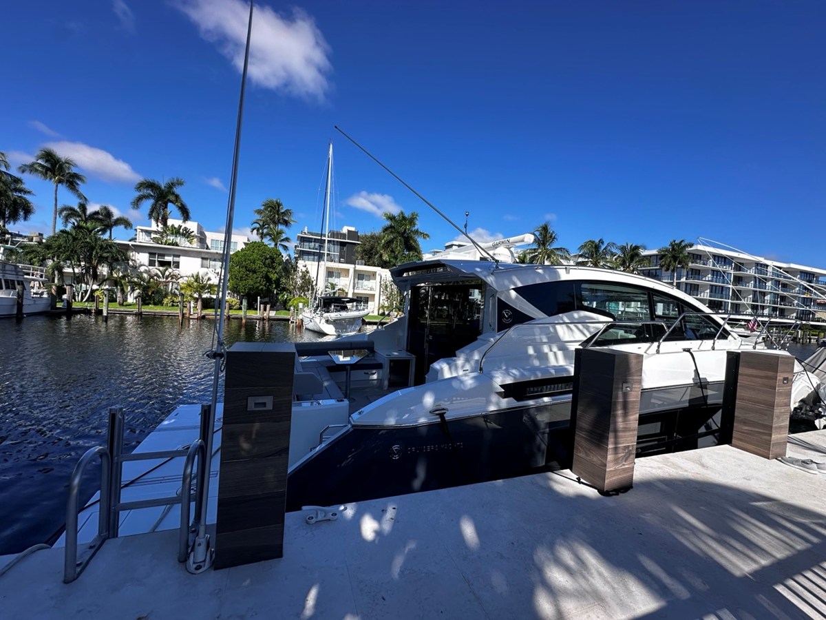 Cruisers Yachts 46 CANTIUS — 2023 Cruisers Yachts 46 Cantius — photo 5