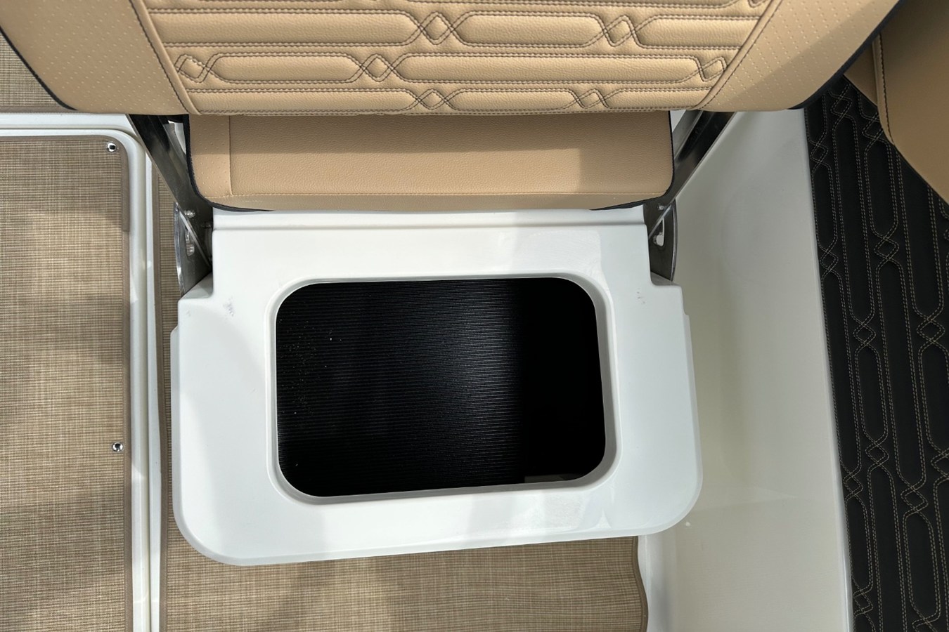 SEA RAY SPX 210 OUTBOARD, photo 21