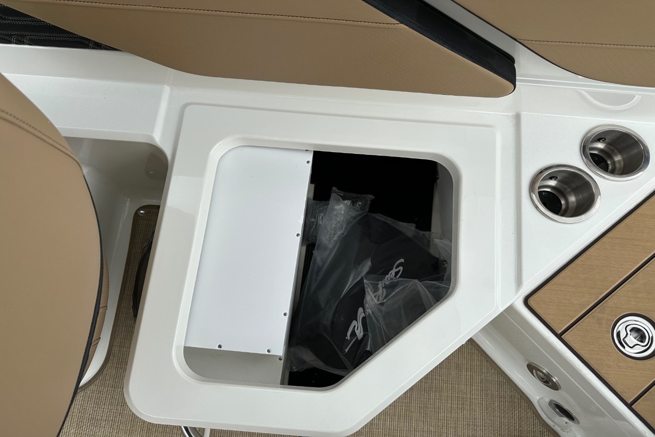SEA RAY SPX 210 OUTBOARD, photo 23