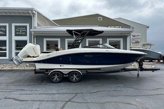 SEA RAY SPX 210 OUTBOARD