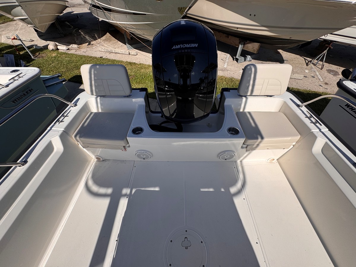 BOSTON WHALER 190 MONTAUK, photo 7