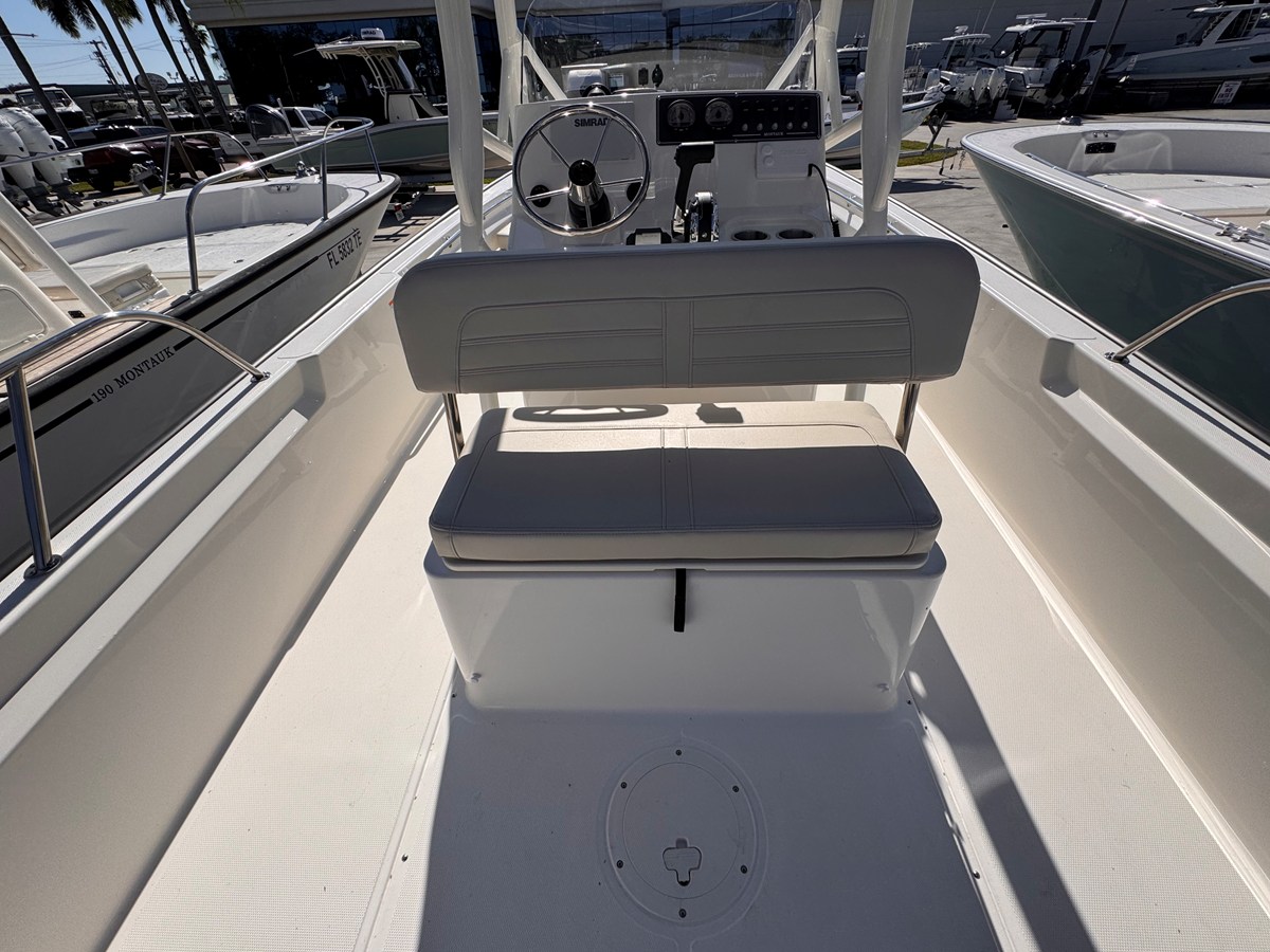 BOSTON WHALER 190 MONTAUK, photo 9