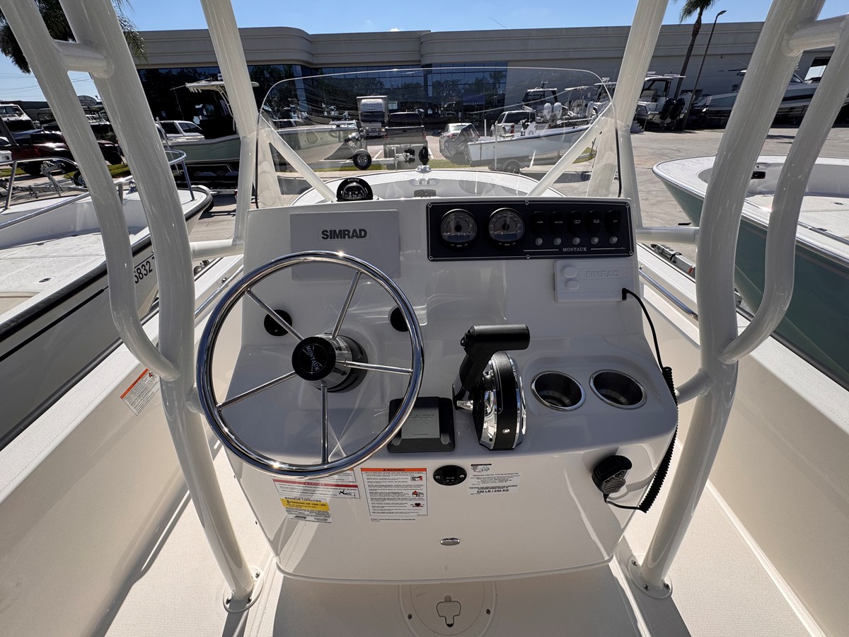 BOSTON WHALER 190 MONTAUK, photo 12