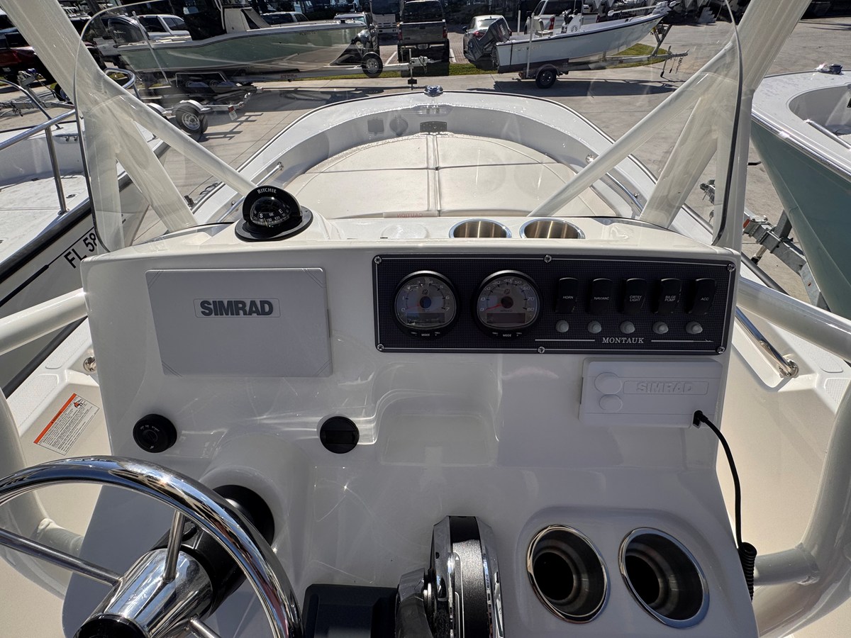 BOSTON WHALER 190 MONTAUK, photo 13