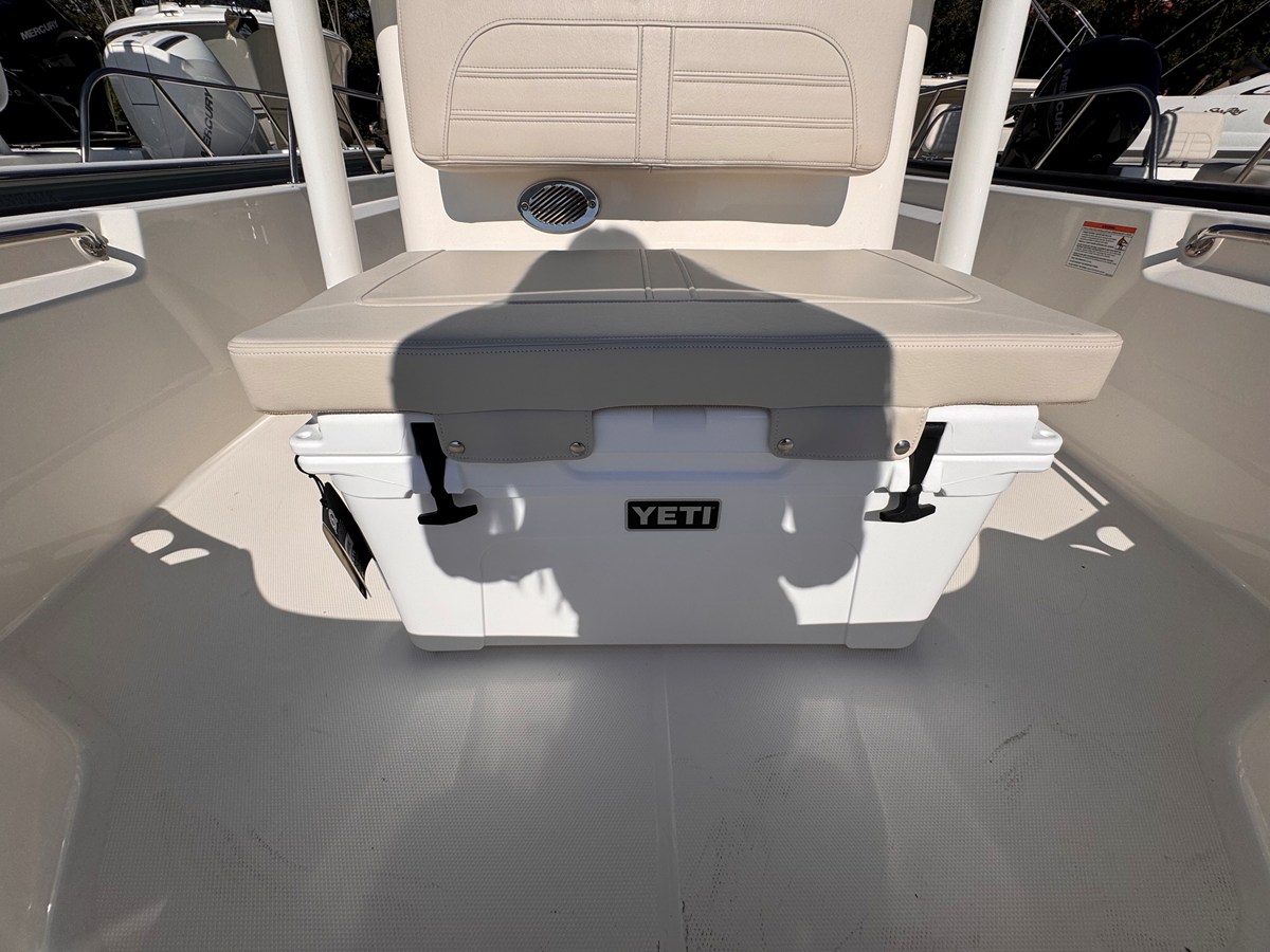 BOSTON WHALER 190 MONTAUK, photo 16