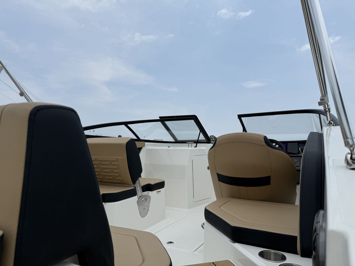 SEA RAY SPX 210 OUTBOARD, photo 11