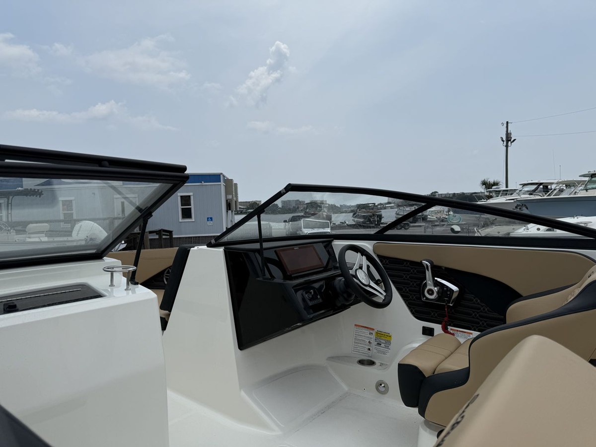 SEA RAY SPX 210 OUTBOARD, photo 17