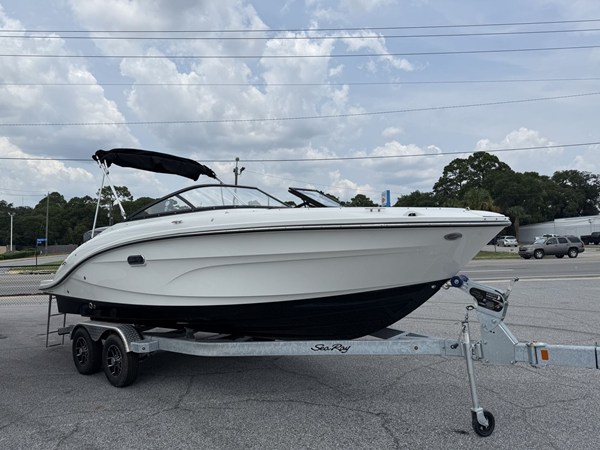 SEA RAY SPX 210 OUTBOARD — 2026 Sea Ray SPX 210 Outboard