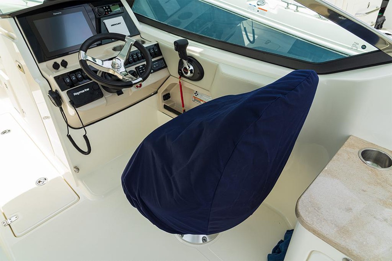 BOSTON WHALER 240 VANTAGE, photo 70