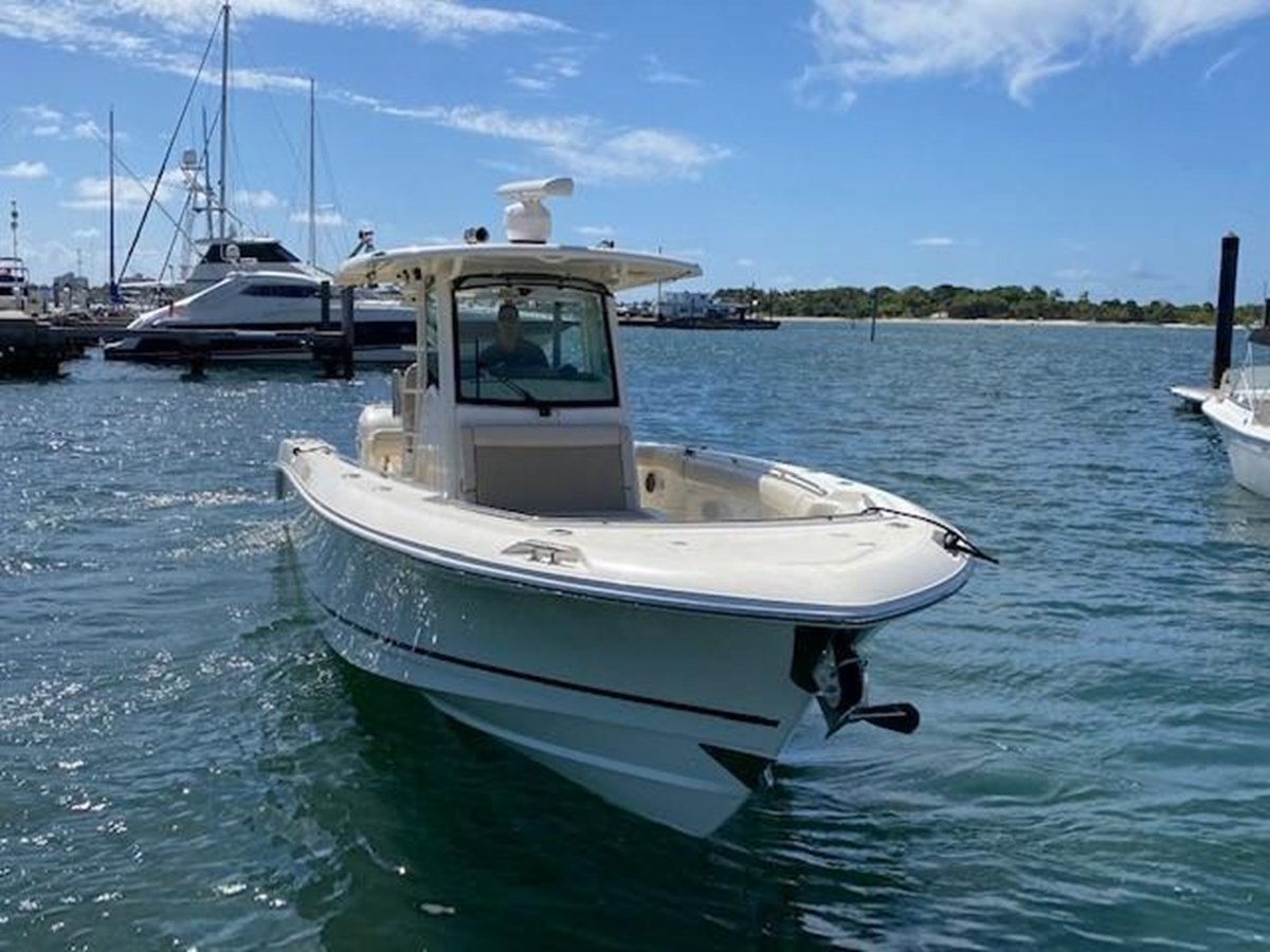 Boston Whaler 330 Outrage — 2019 Boston Whaler 330 Outrage — photo 5