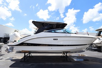 SEA RAY SLX 260 OUTBOARD