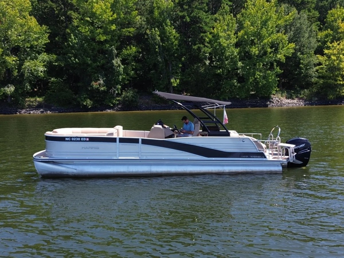 Harris GRAND MARINER 270 — 2016 Harris Grand Mariner 270