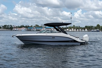 SEA RAY SLX 260 OUTBOARD