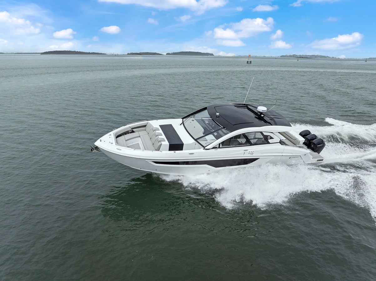 CRUISERS YACHTS 50 GLS OB, photo 4